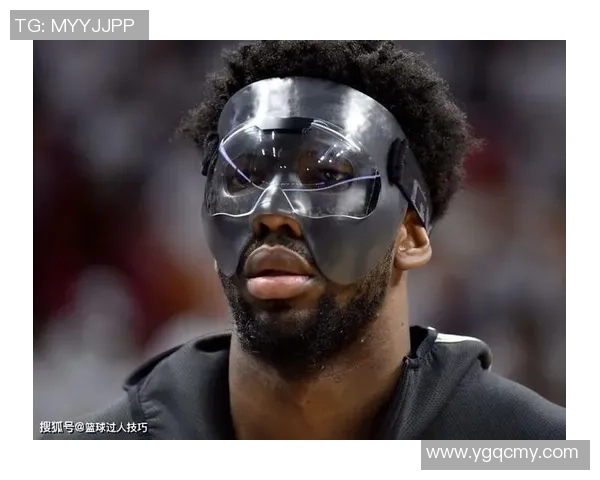 创意足球球星头套面具打造沉浸式观赛与狂欢新体验