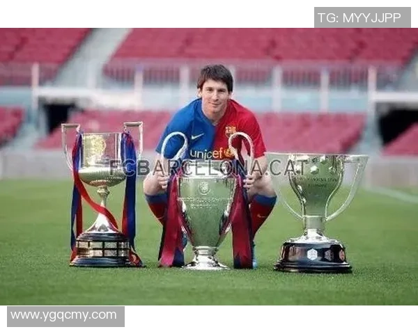 历代足球巨星风采：从贝利到梅西，见证足坛传奇的荣耀与辉煌