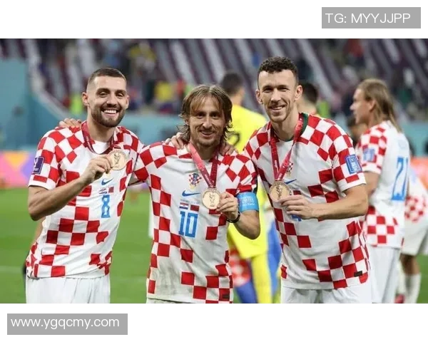 足球场上舞动风采的明星球员们闪耀全场的精彩瞬间